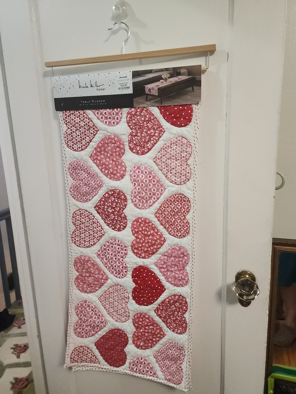 NWT Nicole Miller Pink & Red Heart Patch Table Runner